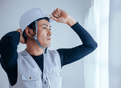 作業服を着た男性